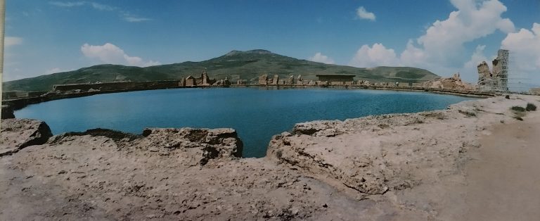دریاچه تخت سلیمان